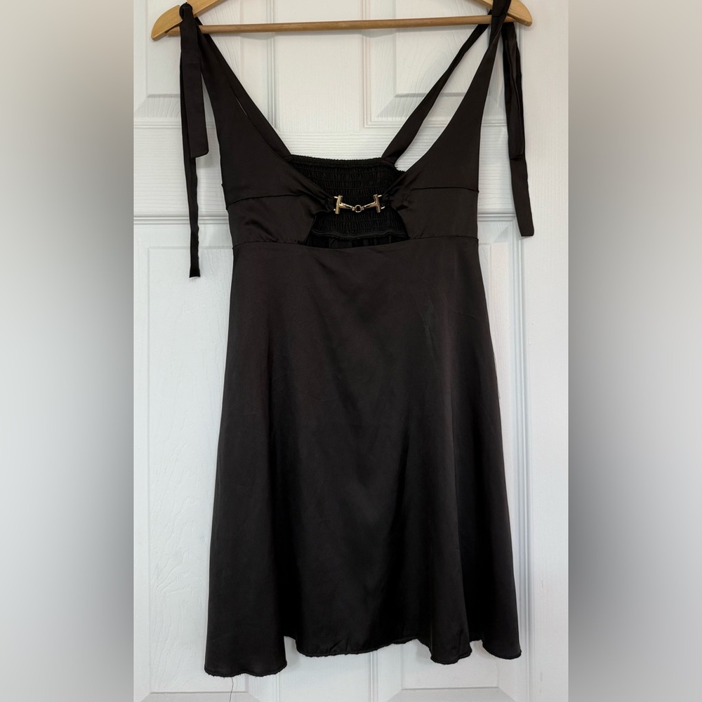 Elegant Black satin Sleeveless short Dress with front details